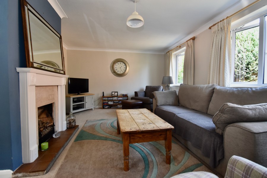 Images for Castle Close, Benson
