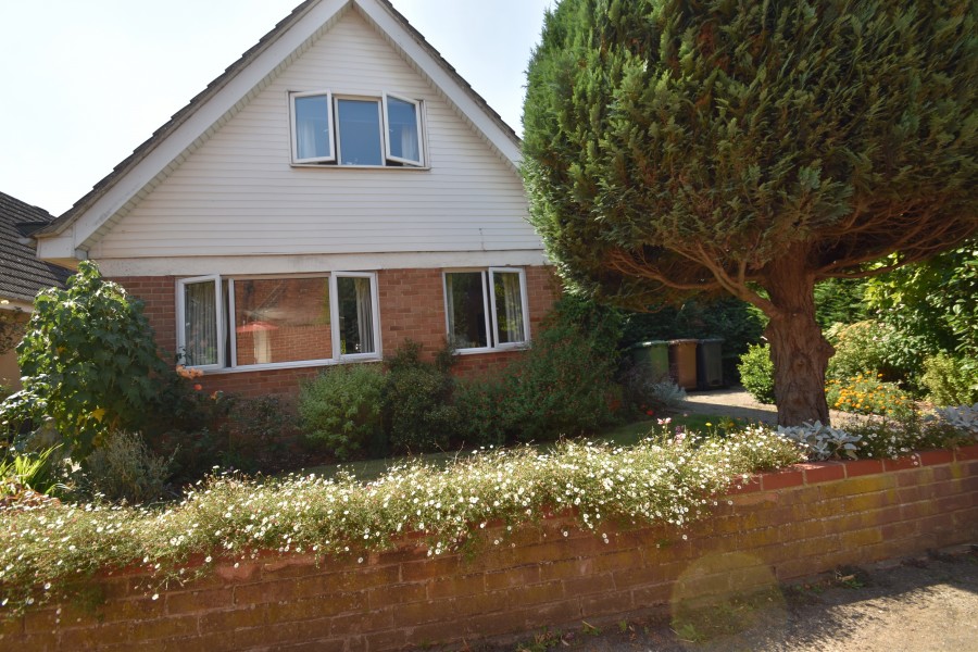 Images for Castle Close, Benson